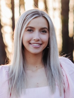 photo of Ella Johnson
